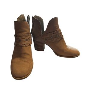 Nine West Tan Ankle Booties 7.5